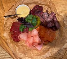 Мясная тарелка