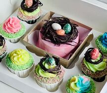 Большой пасхальный набор бенто-торт и 8 капкейков