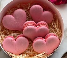 Макарон Сердечки в коробке