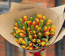 Букет тюльпанов 51 шт на 8 марта
