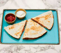 Кесадилья с курицей