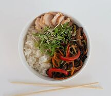 Рис с курицей и овощами