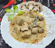 Фрикасе из курицы с шампиньонами