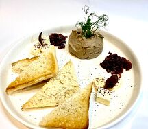 Паштет из куриной печени с карамелизованным луком