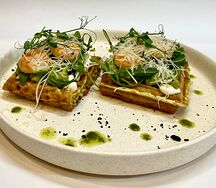 Вафля из кабачка с креветкой