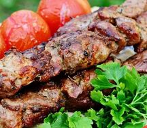 Шашлык из cвинoй шейки