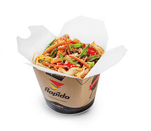 Вок с кальмаром