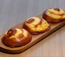 Булочка с творогом