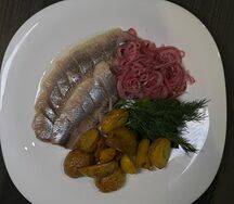 Сельдь с картофелем