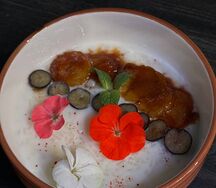 Рисовая каша с бананом и голубикой