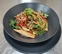 Гречневая лапша с овощами