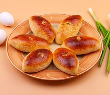 Пирожки сытные с зелёным луком и яйцом
