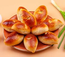 Фуршетные сытные пирожки с зелёным луком и яйцом