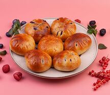 Пирожки сладкие с лесными ягодами