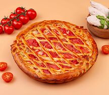 Пирог с курицей и помидорами