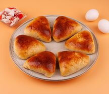 Пирожки сытные с крабом и яйцом