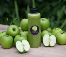 Яблочный свежевыжатый сок