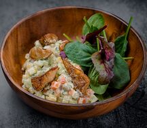 Оливье с жареными боровиками