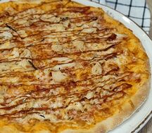 Пицца Чикен-барбекю