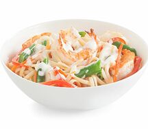 Удон с креветками в сливочном соусе