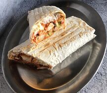 Шаурма с курицей, шампиньонами и халапеньо