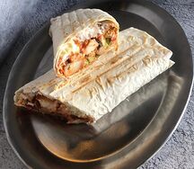 Шаурма с курицей, моцареллой и халапеньо
