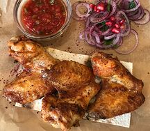 Куриные крылышки на углях