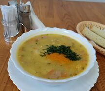 Суп гороховый с копченостями