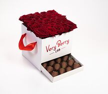 Шкатулка с 25 розами