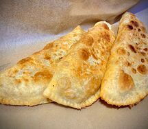 Чебурек с сыром