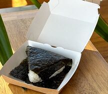 Онигири креветка том ям