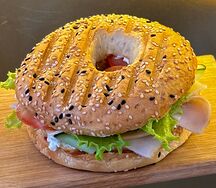 Бейгл с ветчиной