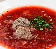 Борщ с мясными фрикадельками