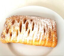Слойка с яблоками