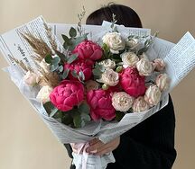 Букет с Пионами и Розочками