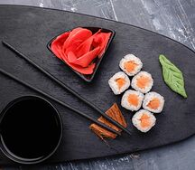 Ролл с лососем 6 шт