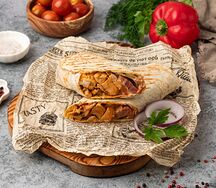 Шаурма в лаваше с курицей