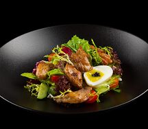 Теплый салат с курицей