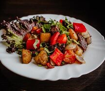 Жаркое по-домашнему со свининой и грибами