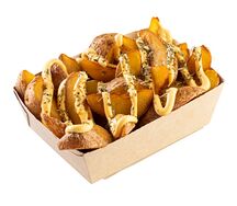 Картофель по-деревенски в сырном соусе