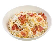 Лапша в сливочном соусе с пармезаном