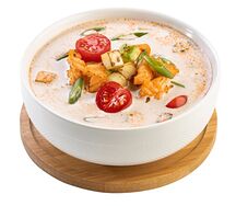 Уха финская с лососем