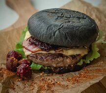 Черная кошка