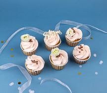 Набор капкейков 8 марта с розами 6шт