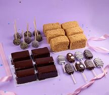 Подарочный сет пирожных с эскимо и кейк-попсами 28шт