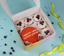 Бенто-торт с капкейками Строить прочно