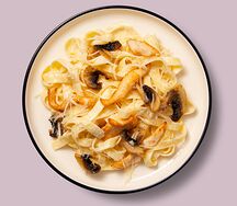 Паста с курицей и грибами