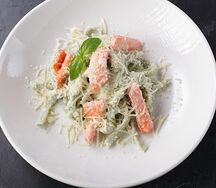 Домашняя паста с лососем