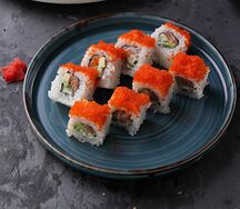Ролл Калифорния с лососем