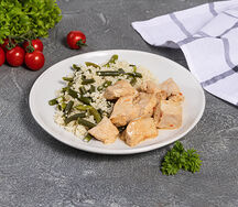Куриное филе в медово-горчичном соусе с кускусом и фасолью